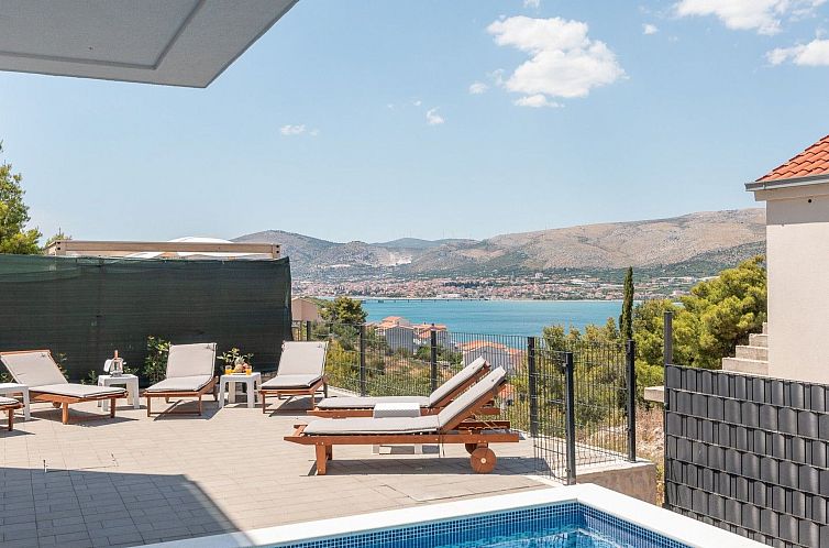 Unterkunft 1031994 - Ferienhaus Dalmatien - Vakantiehuis Luxuriöse Villa Fantasy mit Meerblick und Pool