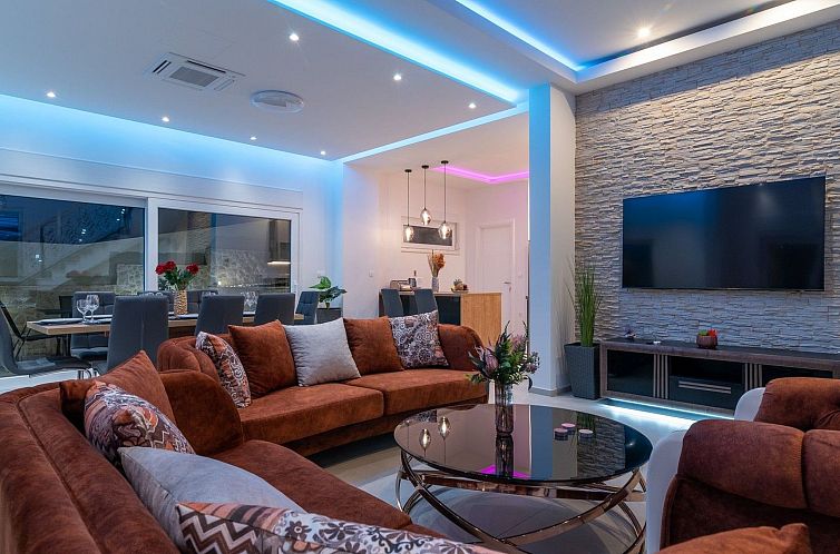 Vakantiehuis Luxuriöse Villa Fantasy mit Meerblick und Pool