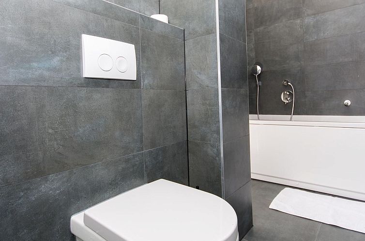 Vakantiehuis Luxuriöse Ferienvilla am Strand Luna Azzurra