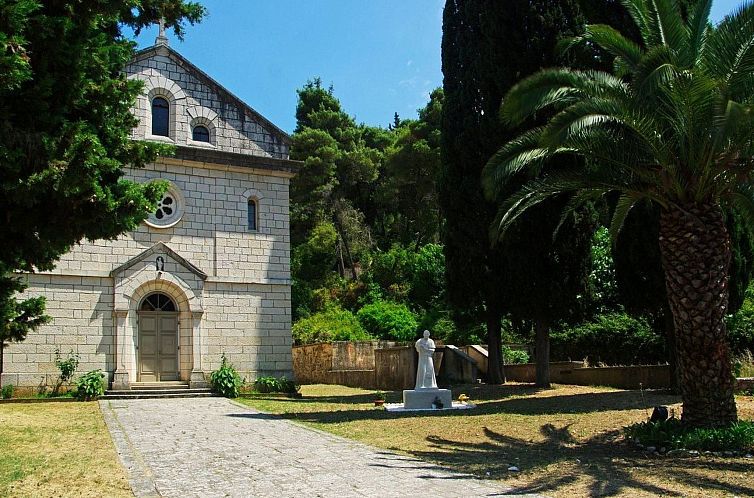 Appartement "Antun" am Strand