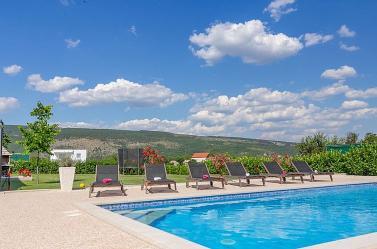 Vakantiehuis Holiday house Anetta