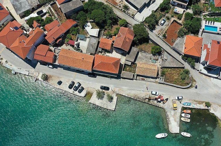 Vakantiehuis Steinvilla am Strand Nina - EOS CROATIA