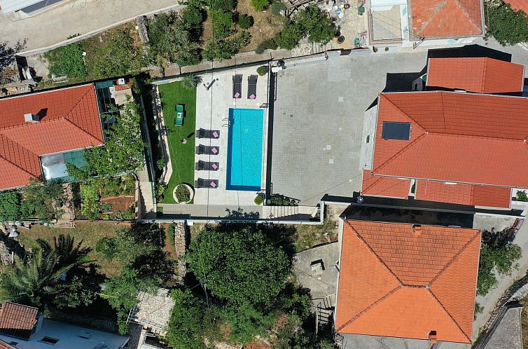 Vakantiehuis Steinvilla am Strand Nina - EOS CROATIA