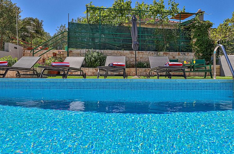 Vakantiehuis Steinvilla am Strand Nina - EOS CROATIA