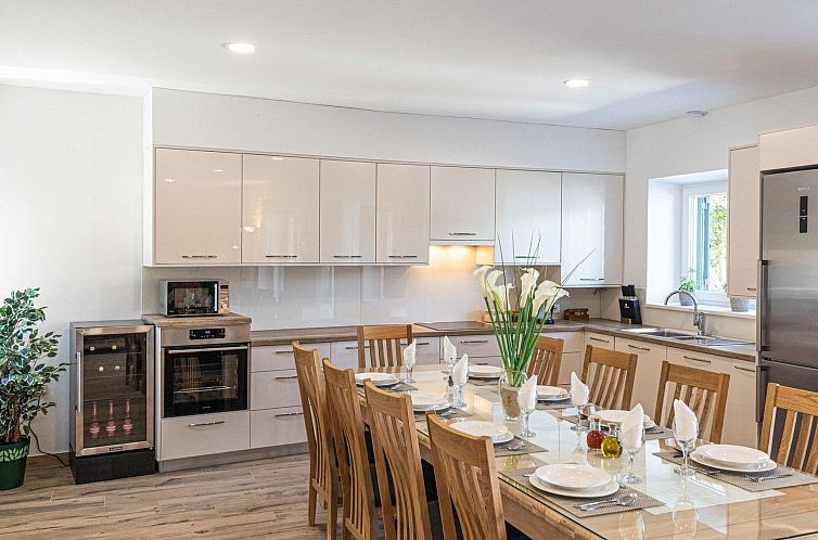 Vakantiehuis Steinvilla am Strand Nina - EOS CROATIA