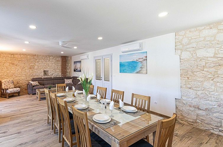 Vakantiehuis Steinvilla am Strand Nina - EOS CROATIA