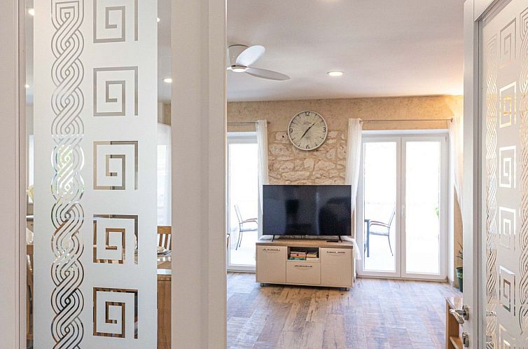 Vakantiehuis Steinvilla am Strand Nina - EOS CROATIA