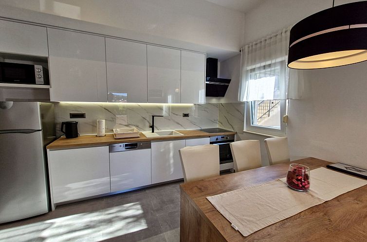 Appartement mit Terrasse