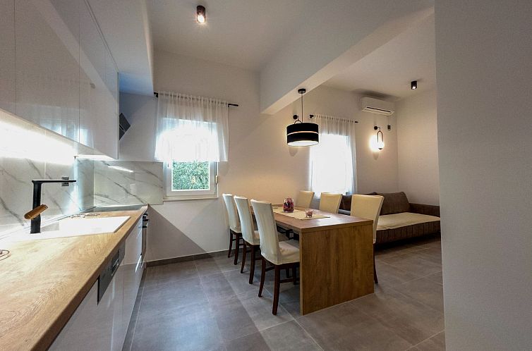 Appartement mit Terrasse