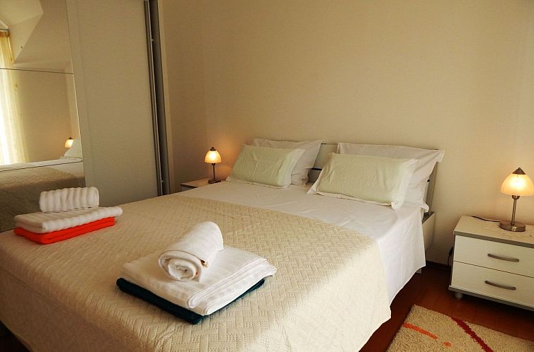 Appartement mit zwei Balkonen