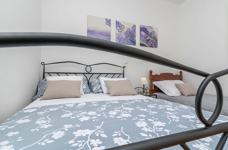 Vakantiehuis Modernes Ferienhaus mit Terrasse und Meerblick