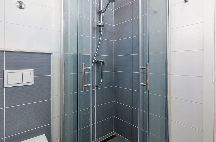 Vakantiehuis Modernes Ferienhaus mit Terrasse und Meerblick