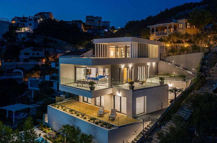 Vakantiehuis Haus in Vinišće mit Außenterrasse