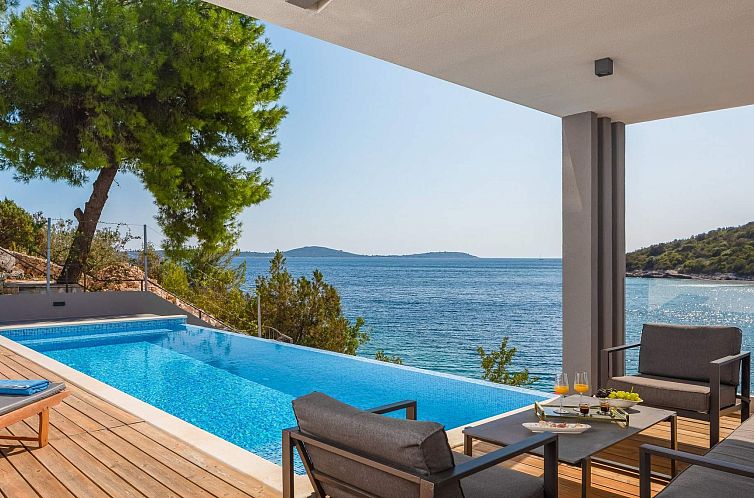 Vakantiehuis Haus in Vinišće mit Außenterrasse