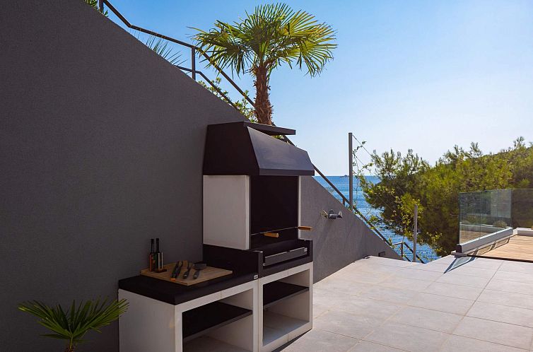 Vakantiehuis Haus in Vinišće mit Außenterrasse