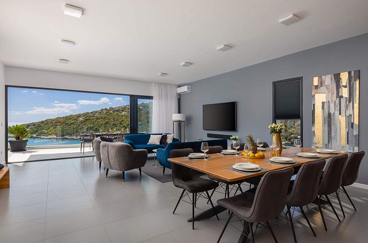 Vakantiehuis Haus in Vinišće mit Außenterrasse