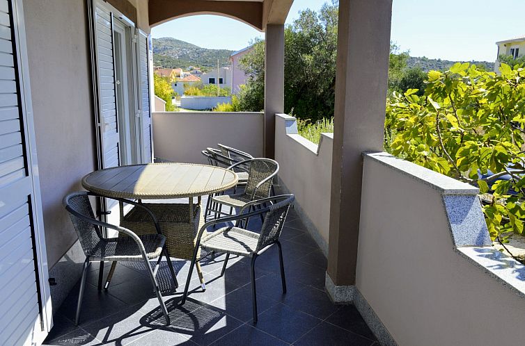 Appartement Wohnung in Vinišće mit privatem Parkplatz