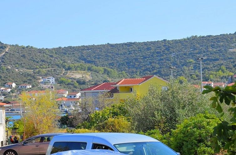 Appartement Wohnung in Vinišće mit privatem Parkplatz