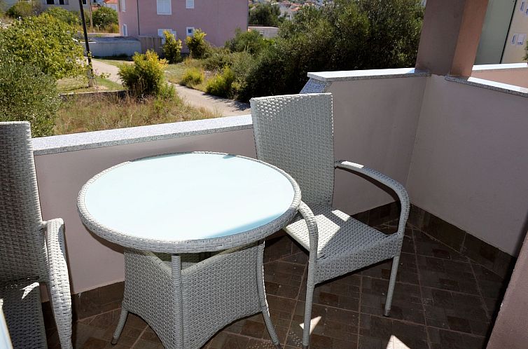 Appartement in Vinišće mit Barbecue