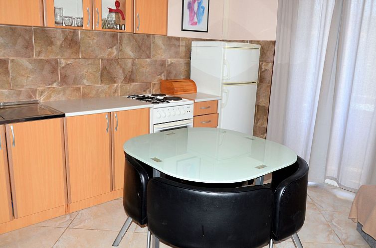 Appartement in Vinišće mit Barbecue
