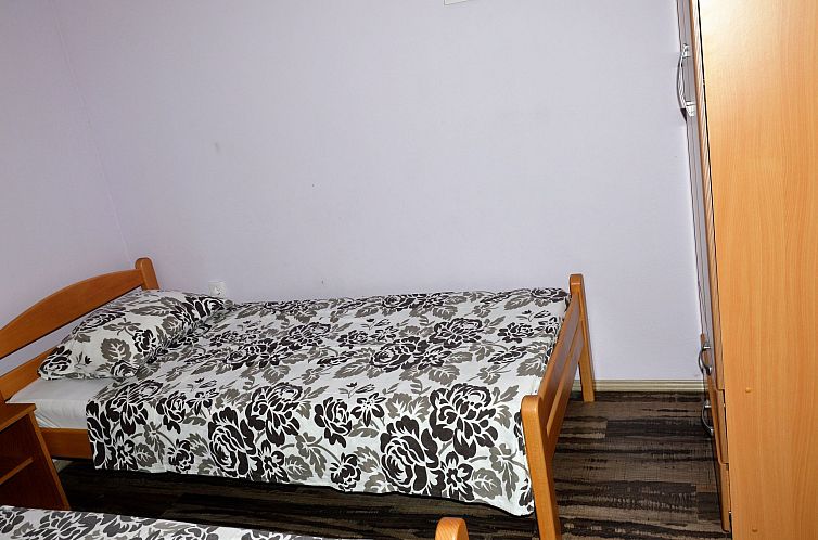 Appartement in Vinišće mit Barbecue