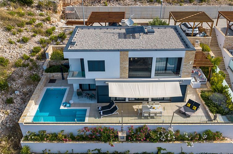 Unterkunft 1032041 - Ferienhaus Dalmatien - Vakantiehuis Gemütliches Ferienhaus in Vinišće mit Privat