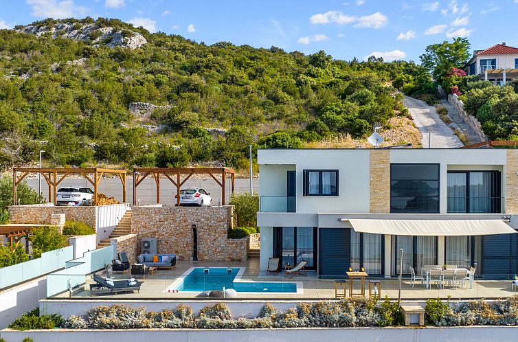 Vakantiehuis Charmantes Ferienhaus in Vinišće mit Privatem