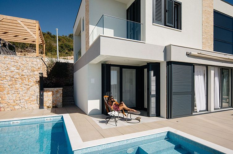 Vakantiehuis Charmantes Ferienhaus in Vinišće mit Privatem