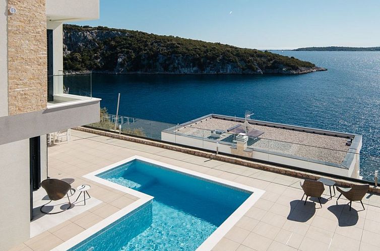 Vakantiehuis Charmantes Ferienhaus in Vinišće mit Privatem