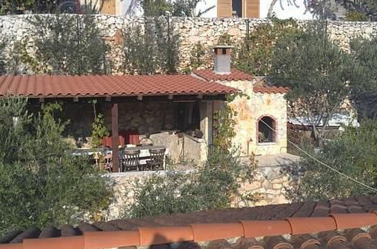 Appartement mit Balkon in der zweiten Etage