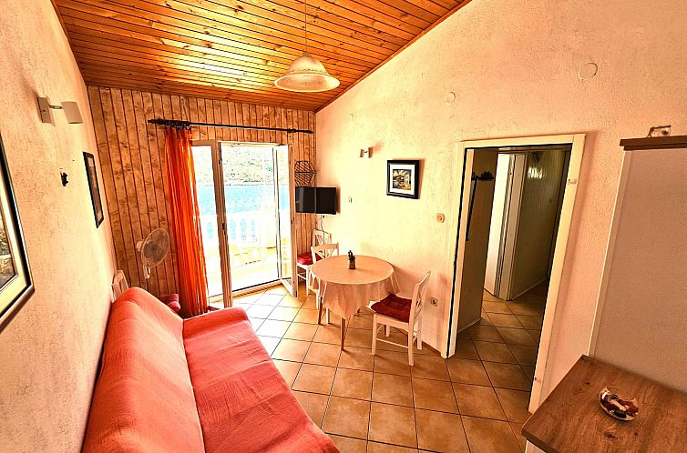 Appartement mit Balkon in der zweiten Etage