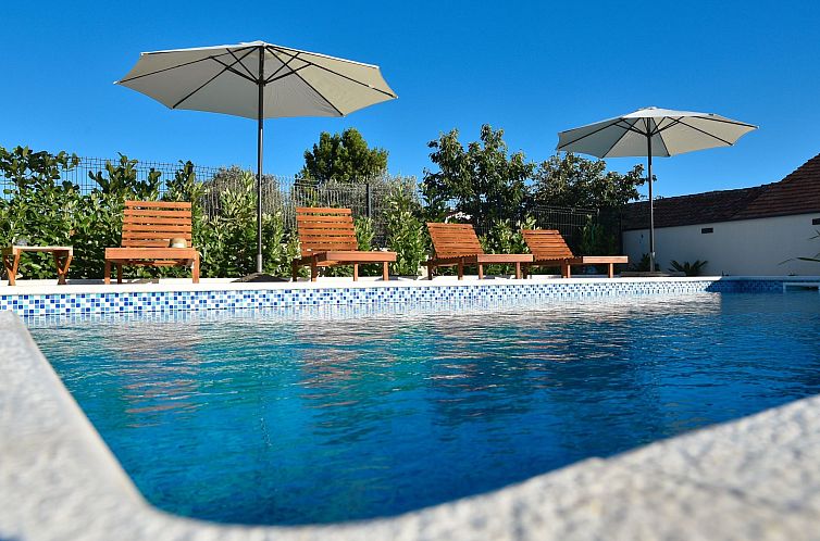 Vakantiehuis Rustica Casa Augustinus mit Pool