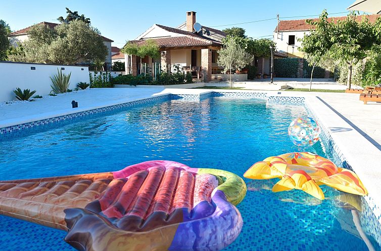 Vakantiehuis Rustica Casa Augustinus mit Pool