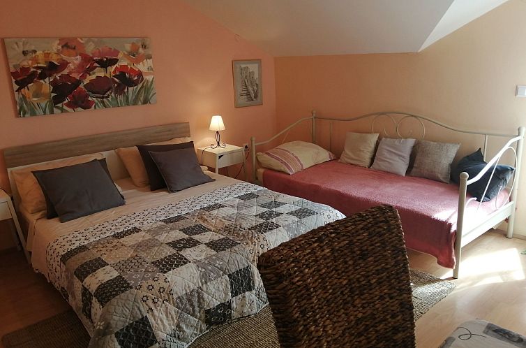 Appartement Studio-Apartment im Obergeschoss