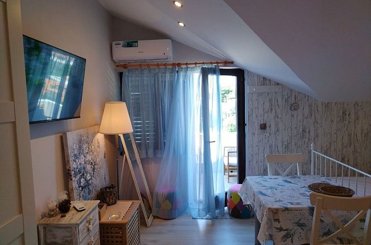 Appartement Studio-Apartment mit Balkon und Meerblick