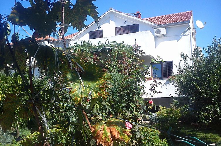 Appartement Studio-Apartment mit Balkon und Meerblick