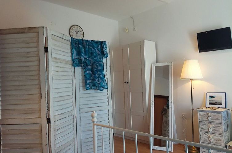 Appartement Studio-Apartment mit Balkon und Meerblick