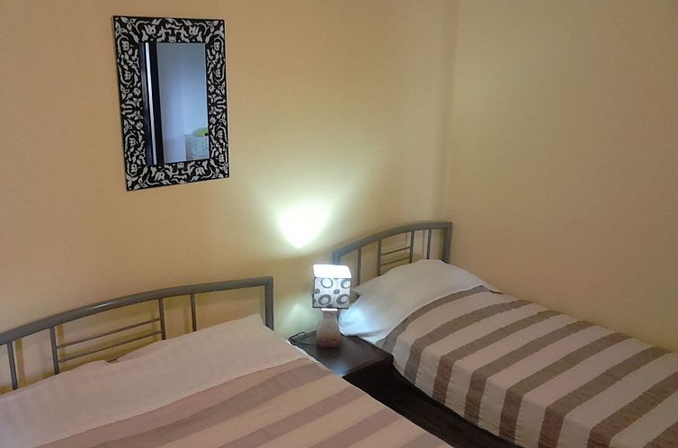 Appartement für 6 Personen ca. 120 m&sup2; in Sukošan, Adr