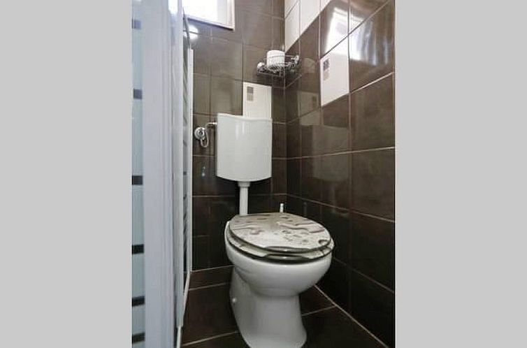 Appartement für 6 Personen ca. 120 m&sup2; in Sukošan, Adr