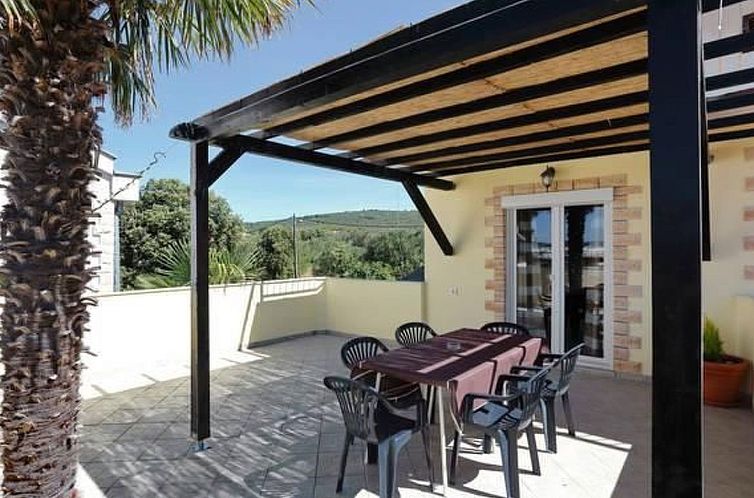 Appartement für 6 Personen ca. 120 m&sup2; in Sukošan, Adr