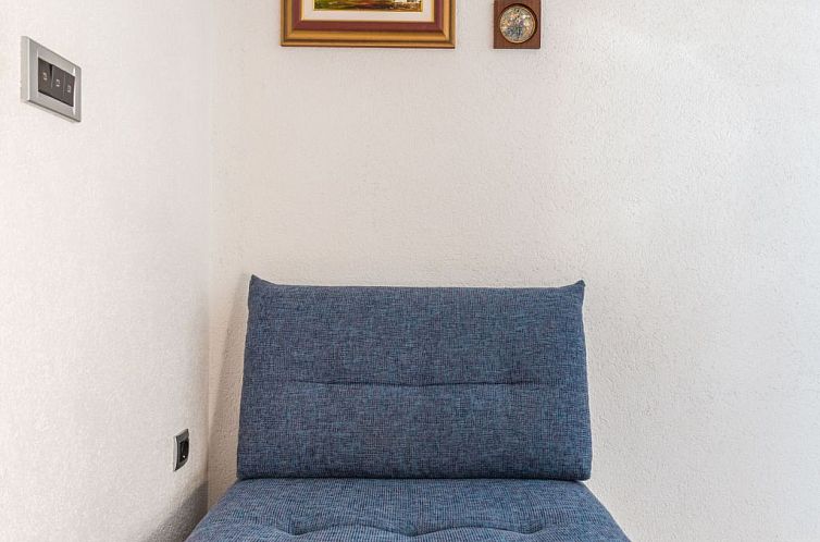 Vakantiehuis in Sukošan mit Privatem Garten