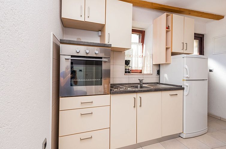 Vakantiehuis in Sukošan mit Privatem Garten