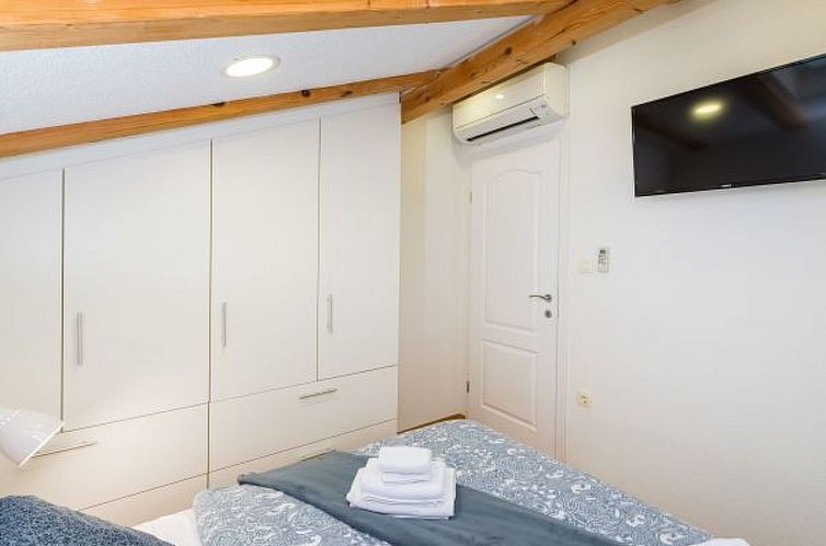 Vakantiehuis Villa Miandri with heated pool