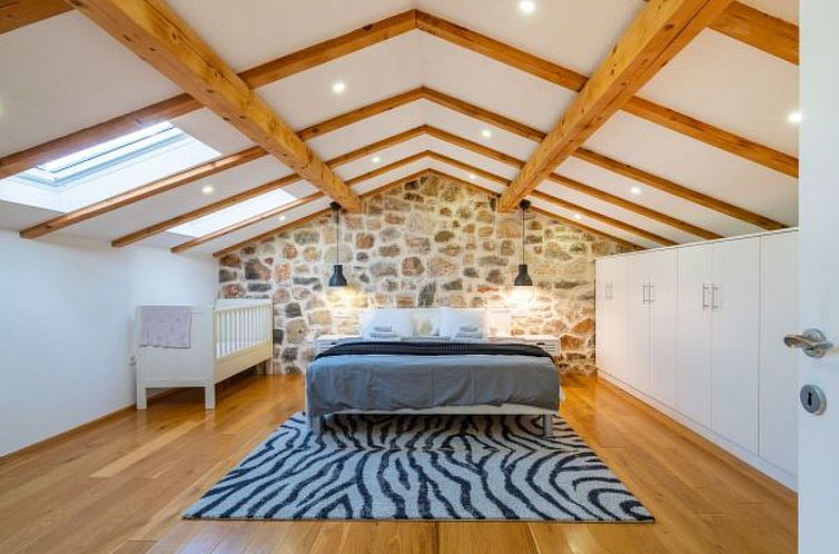 Vakantiehuis Villa Miandri with heated pool