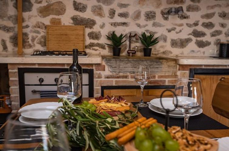 Vakantiehuis Villa Miandri with heated pool