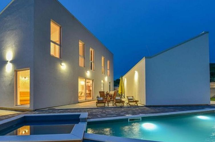 Unterkunft 10320925 - Ferienhaus Dalmatien - Vakantiehuis Villa Silente with pool, whirpool and sauna