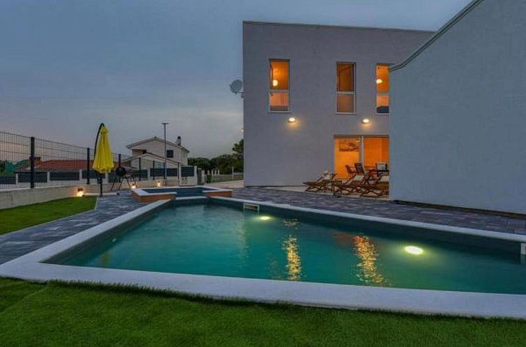 Vakantiehuis Villa Silente with pool, whirpool and sauna
