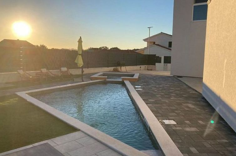 Vakantiehuis Villa Silente with pool, whirpool and sauna