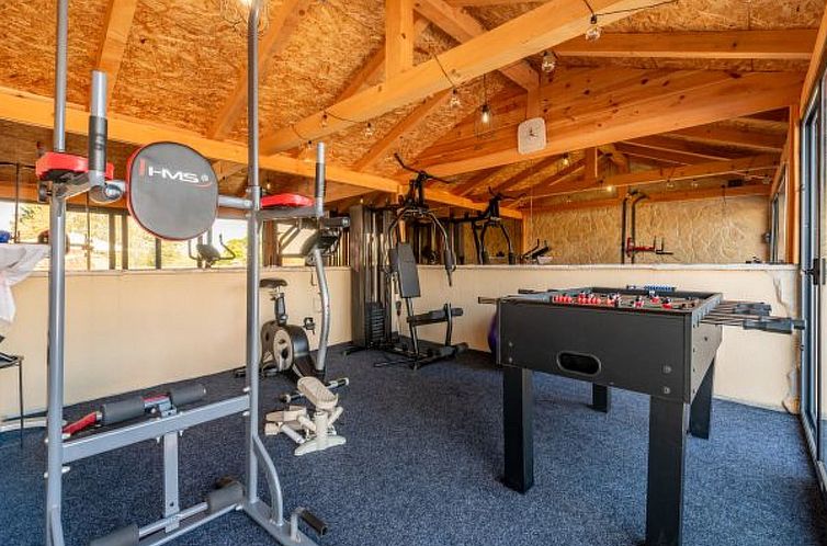 Vakantiehuis Villa Jurenda with heated pool