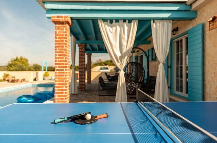 Vakantiehuis Villa Jurenda with heated pool
